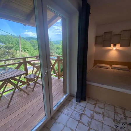 W Górach Nad Strumieniem *